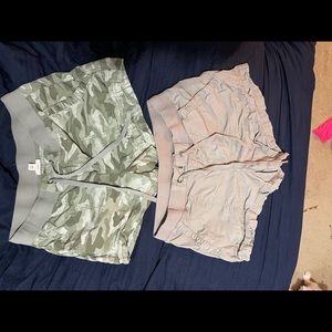 Two pieces of Ana shorts.Size 10 for both pieces. It won’t let me add the size.